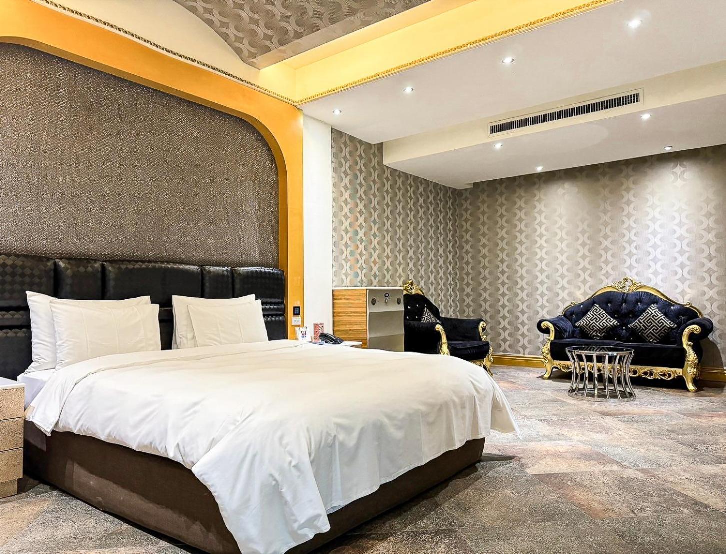 All-Ur Boutique Motel -Chia Yi Branch Chiayi City Exterior photo