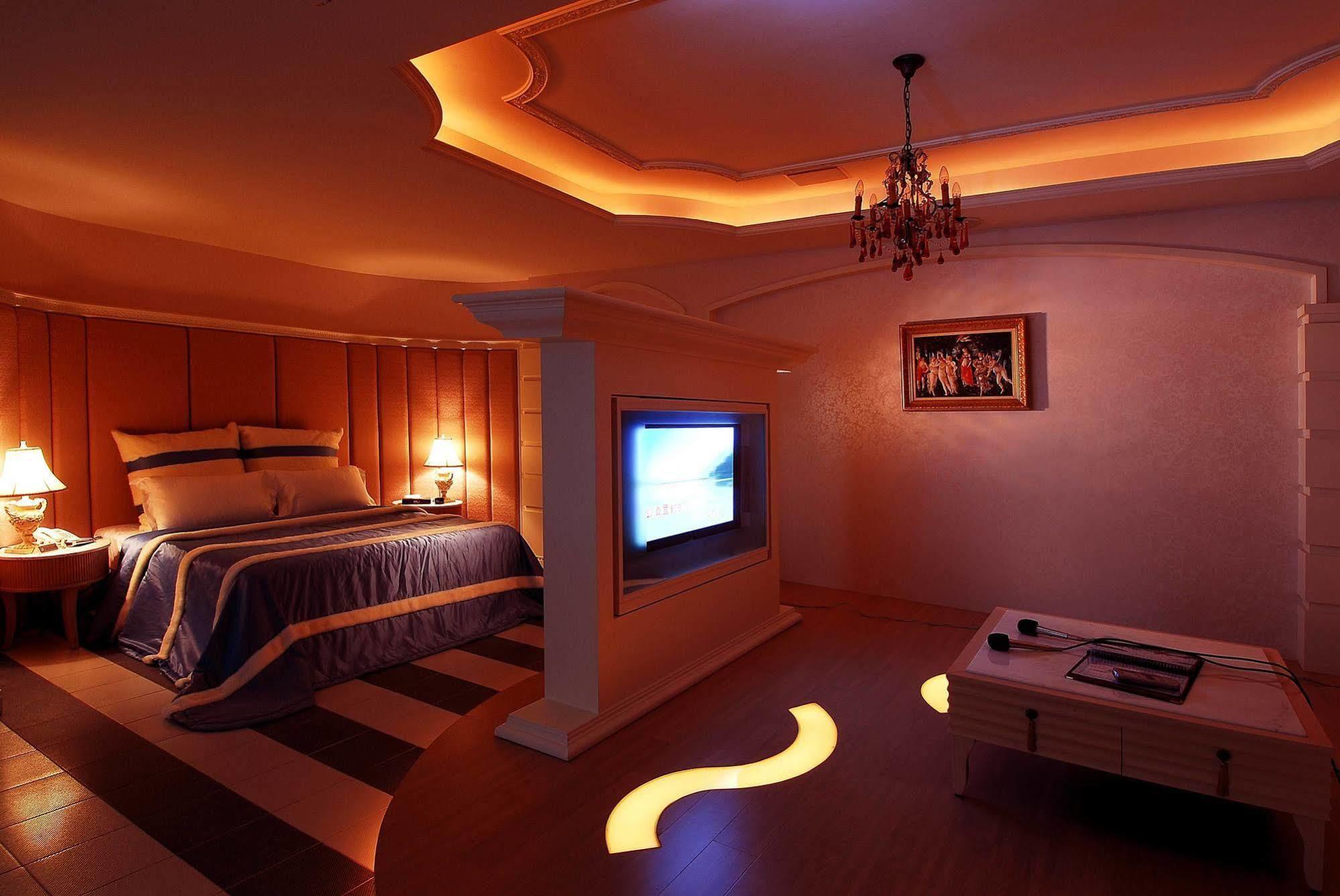 All-Ur Boutique Motel -Chia Yi Branch Chiayi City Exterior photo