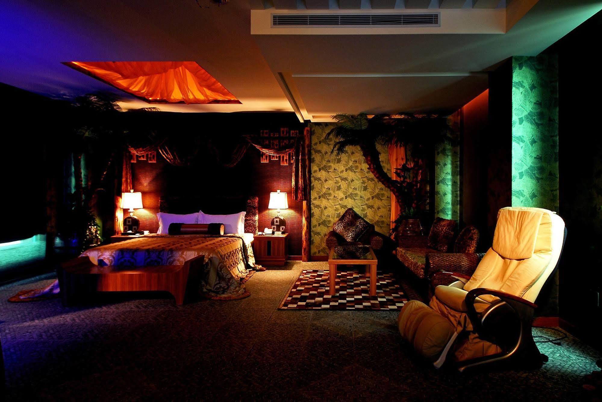 All-Ur Boutique Motel -Chia Yi Branch Chiayi City Exterior photo
